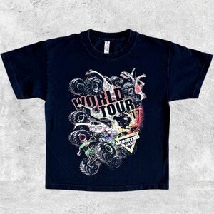 World Tour Monster Jam Grave Digger 2017 Feld Motor Sports Alstyle Youth (M)